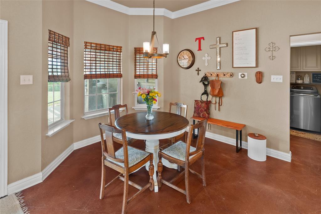415 Stone Mountain Court Property Photo 6