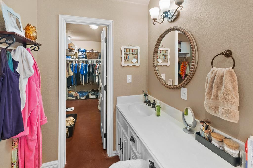 415 Stone Mountain Court Property Photo 10