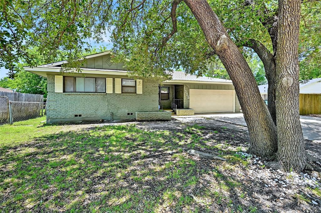 1306 Blanton Place Property Photo 3