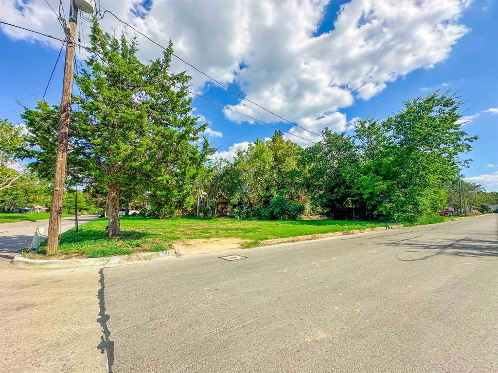 801 Bois D Arc Street Property Photo