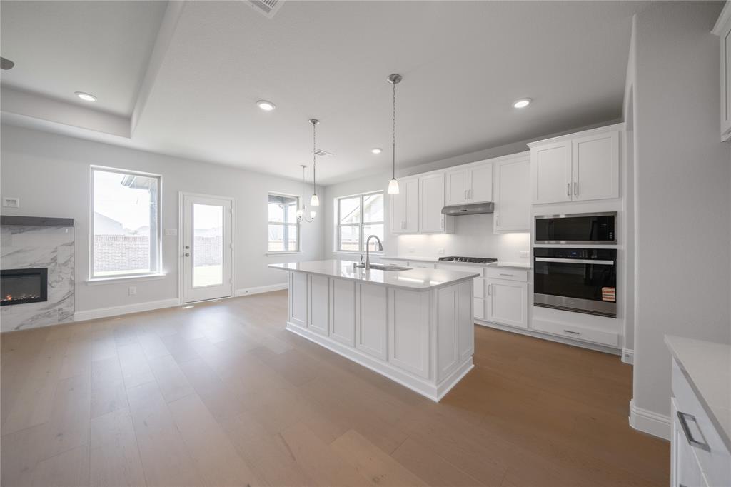 2404 Saint George Drive Property Photo 4