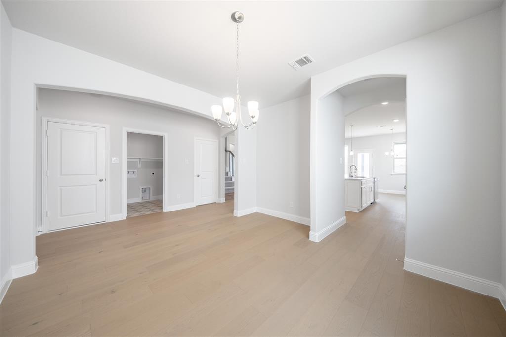 2404 Saint George Drive Property Photo 8