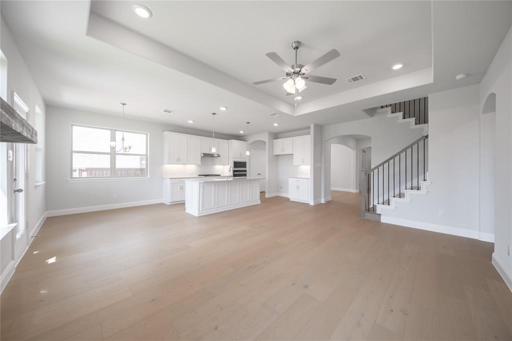 2404 Saint George Drive Property Photo 9