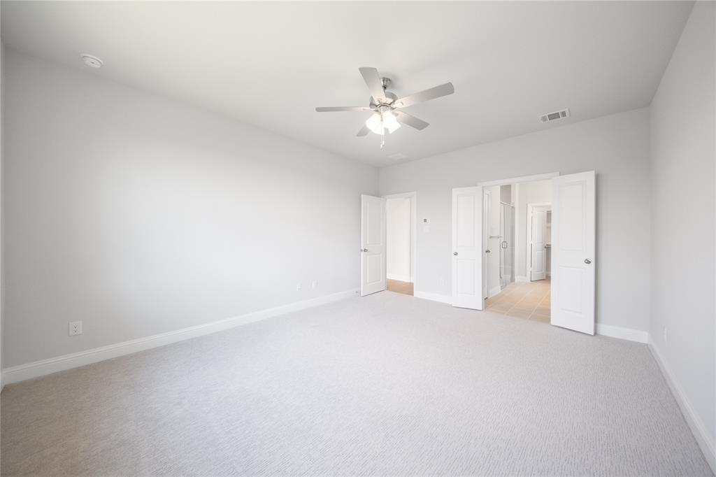 2404 Saint George Drive Property Photo 12