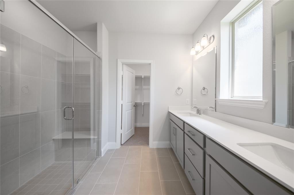 2404 Saint George Drive Property Photo 13