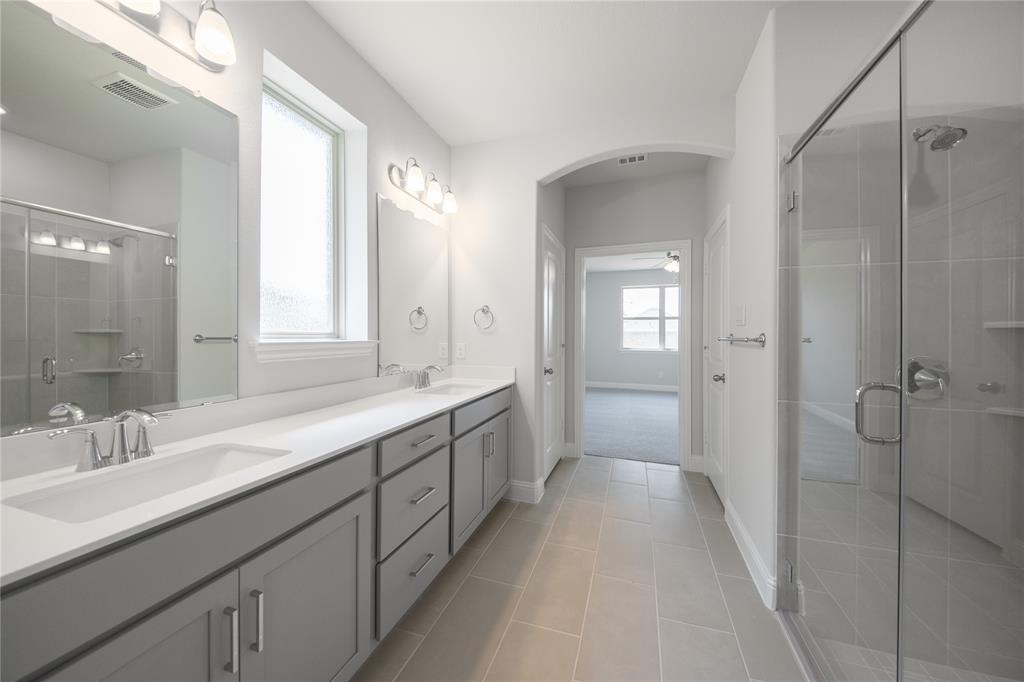 2404 Saint George Drive Property Photo 14