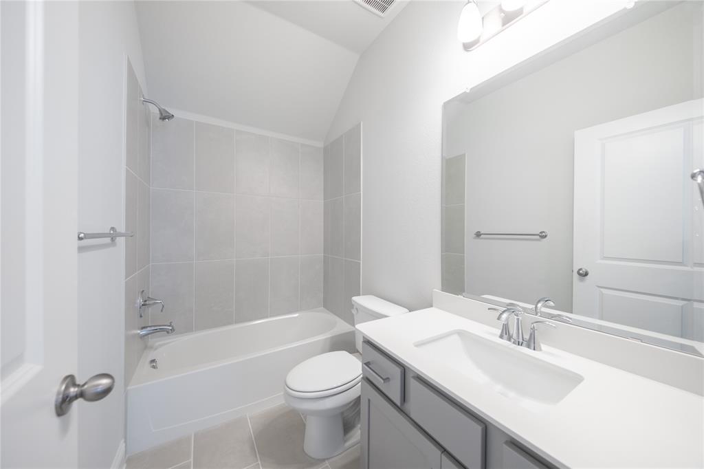 2404 Saint George Drive Property Photo 20