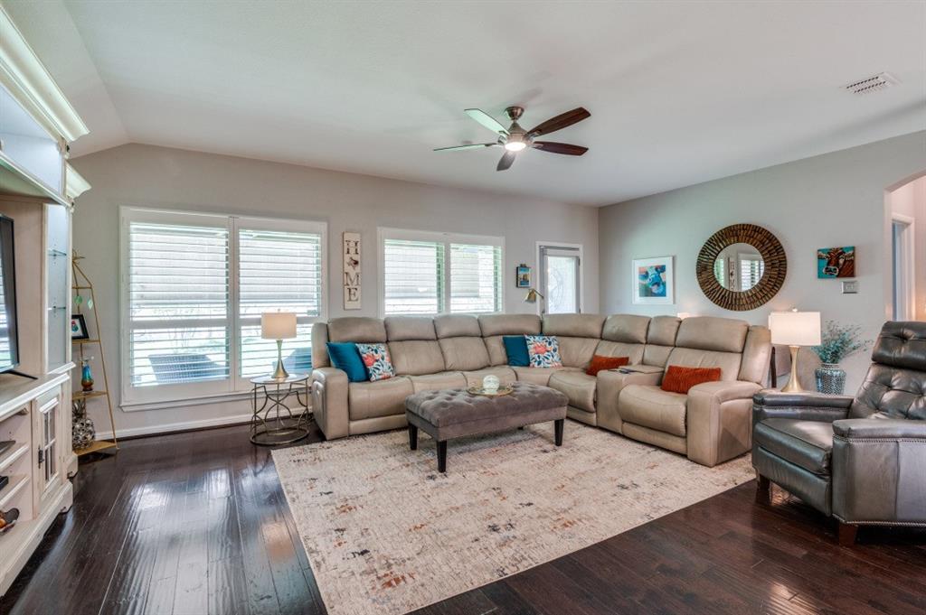 3103 Whispering Pine Boulevard Property Photo 2