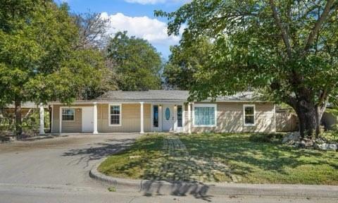 4504 Hodgkins Road Property Photo 1