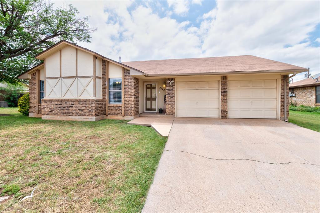 2342 Corsicana Avenue Property Photo 1