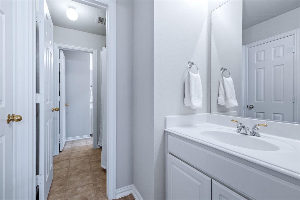 8905 Glen Garden Drive Property Photo 22