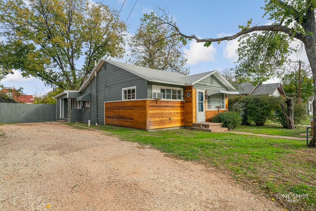 1110 S 15th Street Property Photo