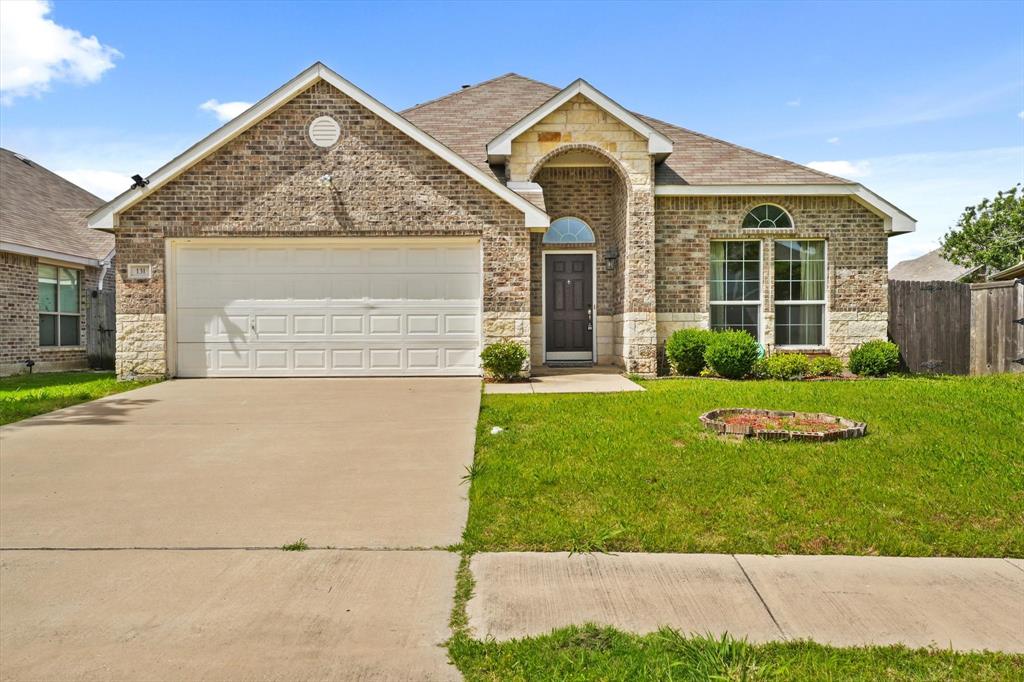 131 Wandering Drive Property Photo