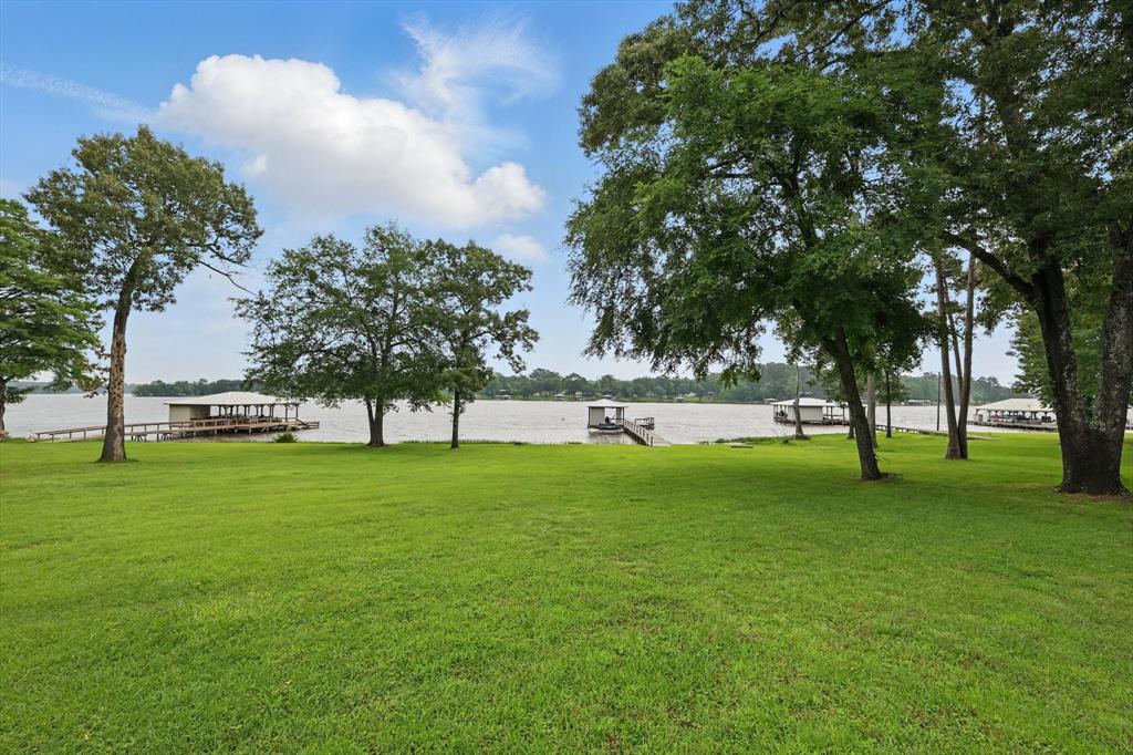526 County Road 2298 Property Photo 1