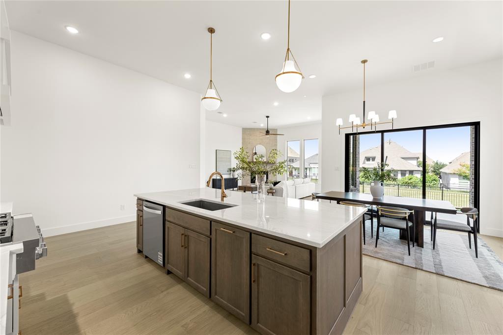 2681 Pelican Point Property Photo 5