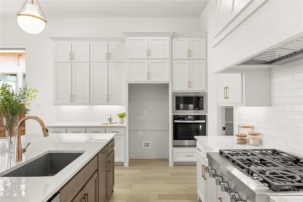 2681 Pelican Point Property Photo 8