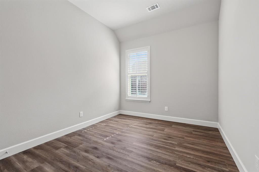 7802 Lindsey Drive Property Photo 17