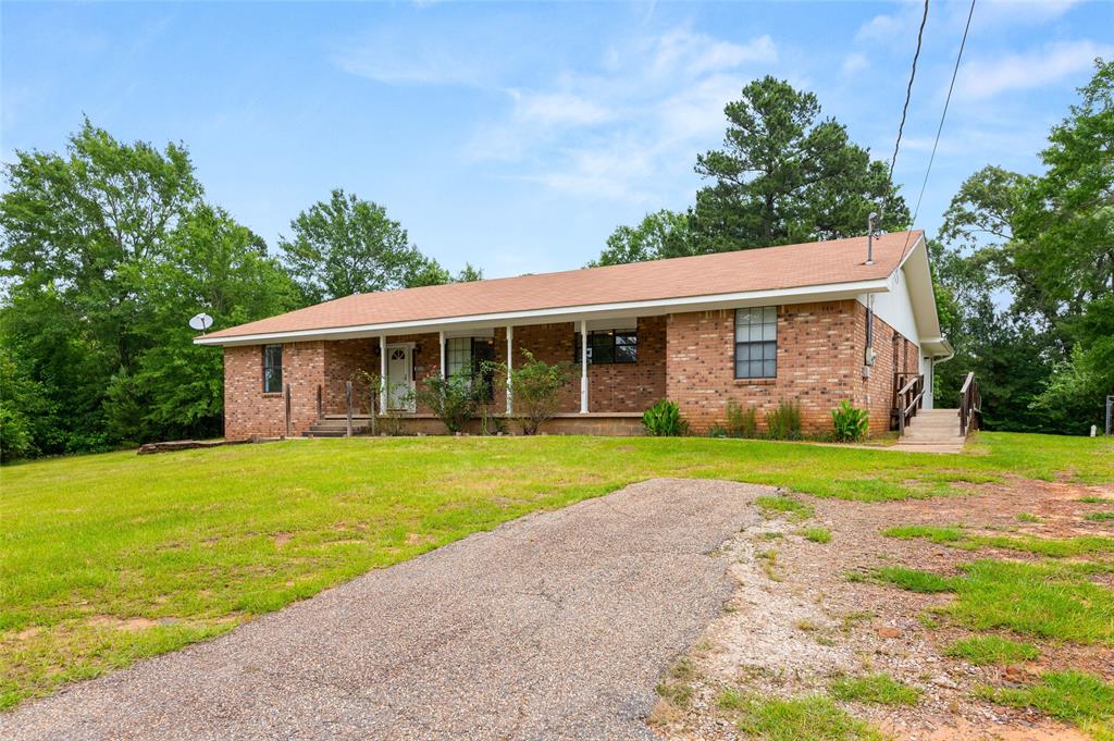 2630 E Lake Drive Property Photo 1