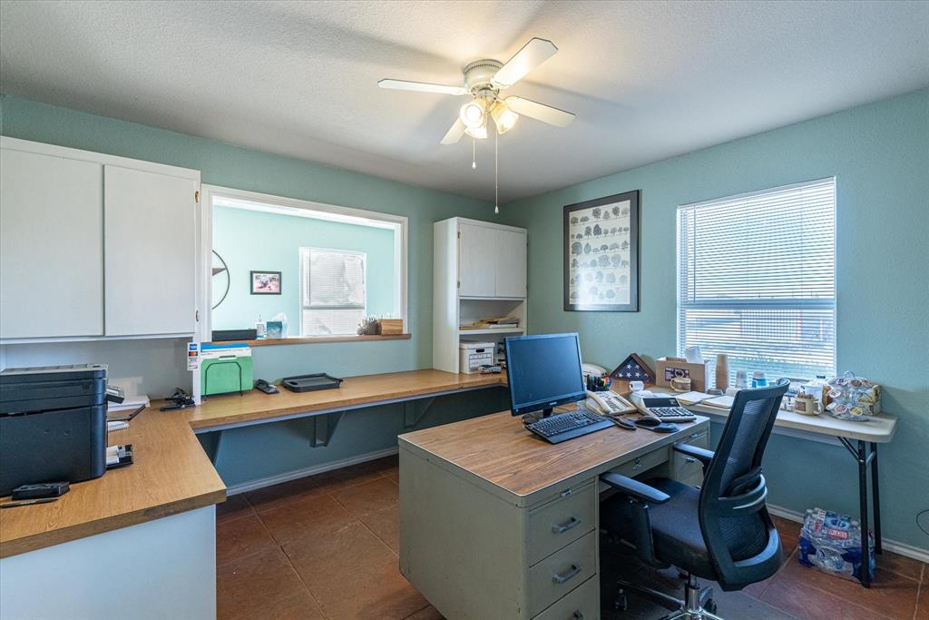 6407 S Us Highway 377 Property Photo 4