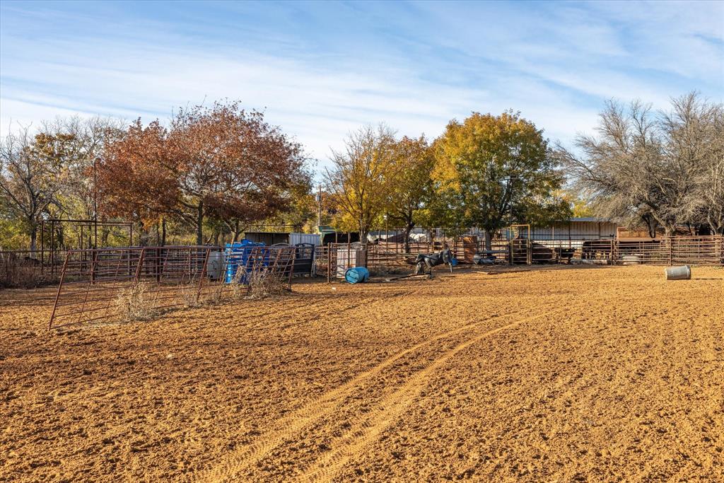6407 S Us Highway 377 Property Photo 22