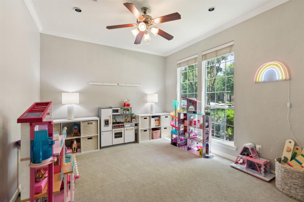 4104 Navarro Way Property Photo 6