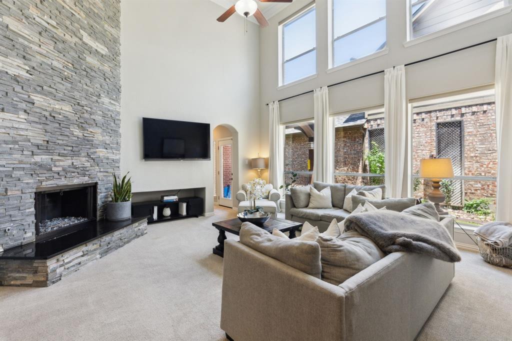 4104 Navarro Way Property Photo 8