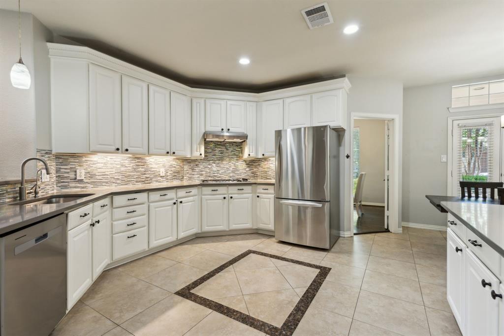 4104 Navarro Way Property Photo 11