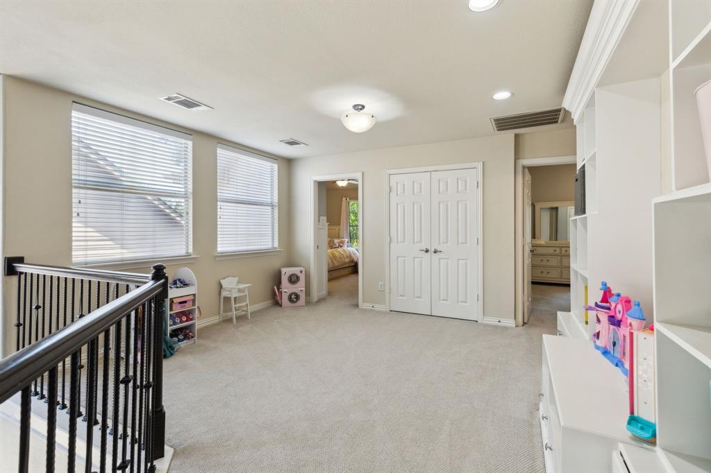 4104 Navarro Way Property Photo 21