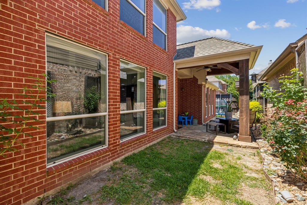 4104 Navarro Way Property Photo 28