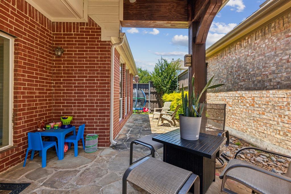4104 Navarro Way Property Photo 29