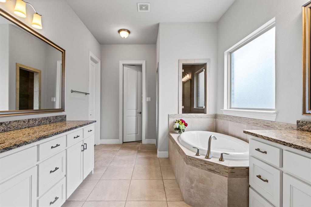 1020 Highpoint Way Property Photo 23