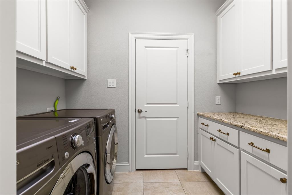 1020 Highpoint Way Property Photo 26