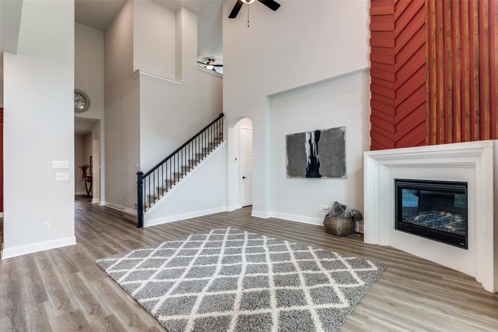 2613 Runhappy Court Property Photo 9