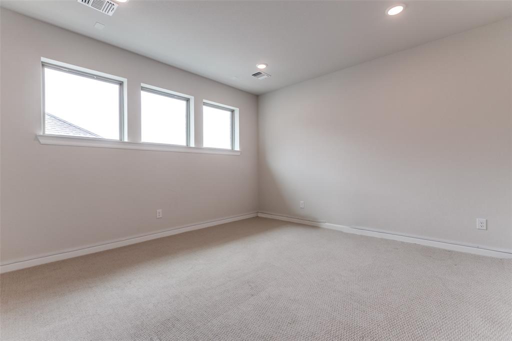 2613 Runhappy Court Property Photo 17