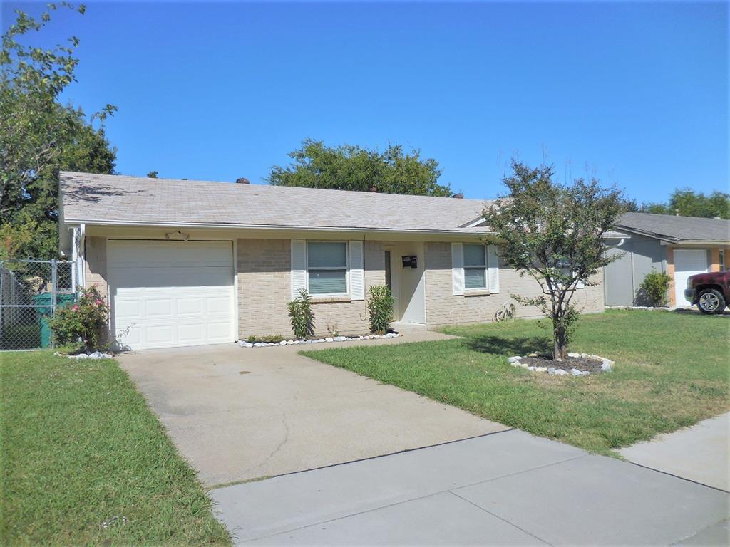 443 Sweetbriar Drive Property Photo 1