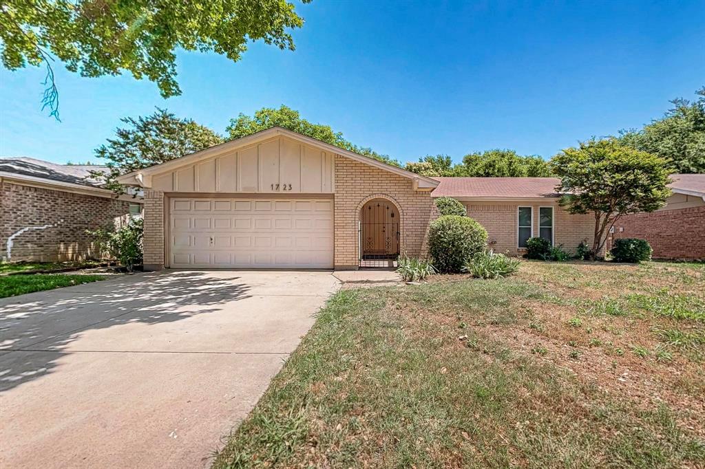 1723 Overbrook Drive Property Photo 1