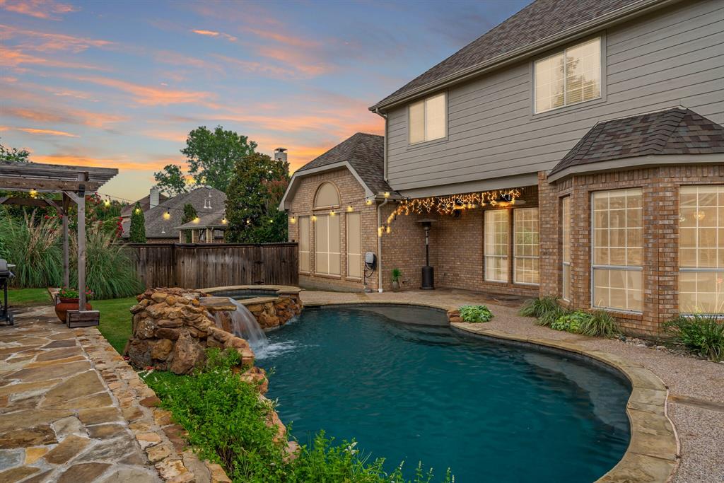 1912 White Oak Road