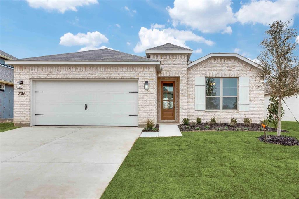 2316 Glasgow Way Property Photo 3