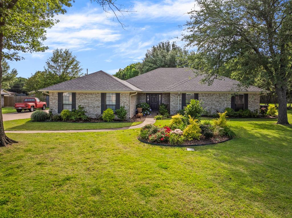2713 Sleepy Hollow Property Photo 1