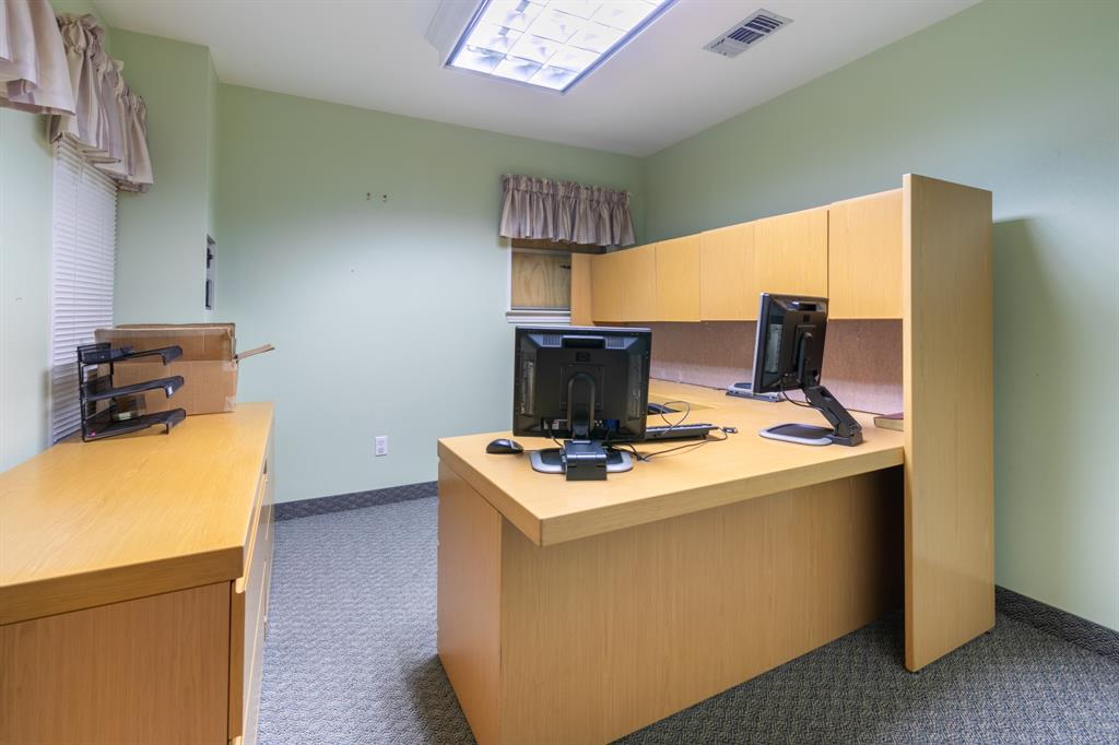 6409 W Poly Webb Road Property Photo 8