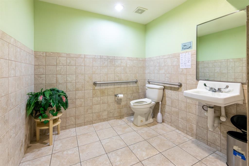 6409 W Poly Webb Road Property Photo 12