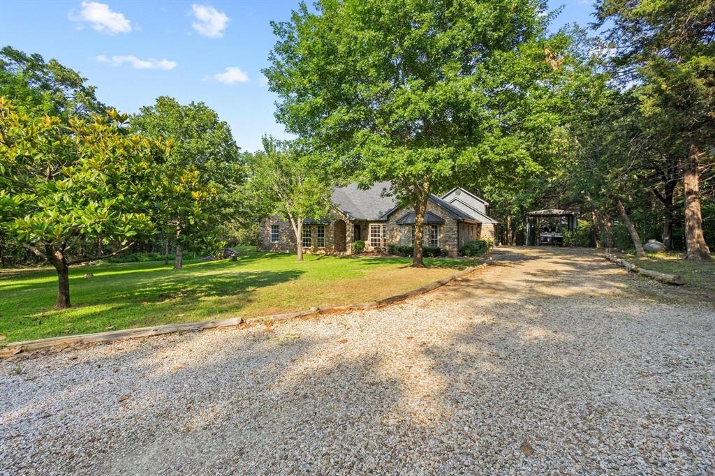 246 Butterfield Road Property Photo 1