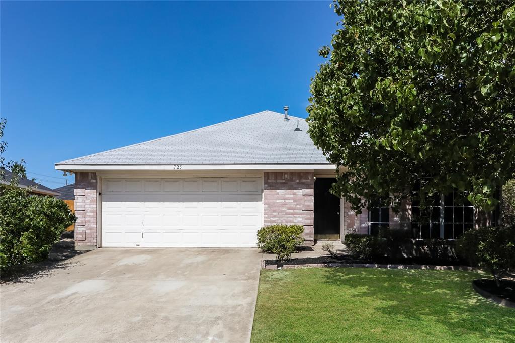 725 Azalea Lane Property Photo
