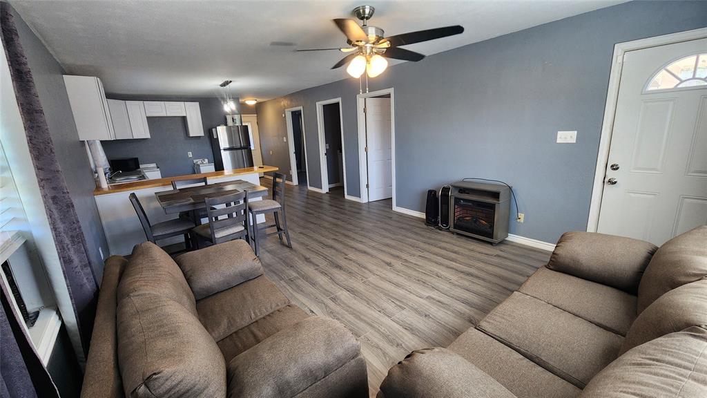 809 Bowie Street Property Photo 2