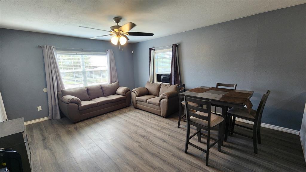 809 Bowie Street Property Photo 3