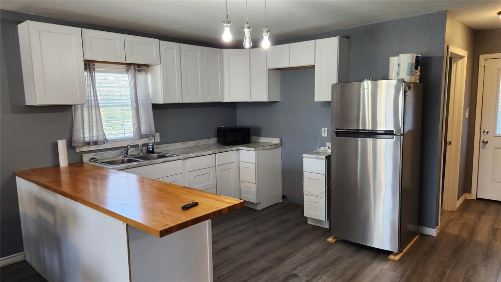 809 Bowie Street Property Photo 8