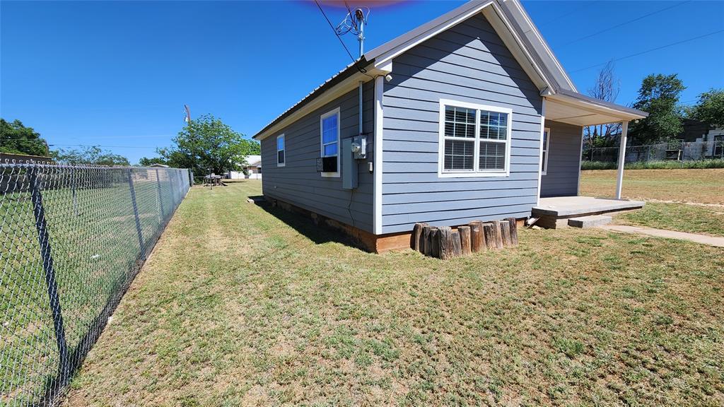 809 Bowie Street Property Photo 16