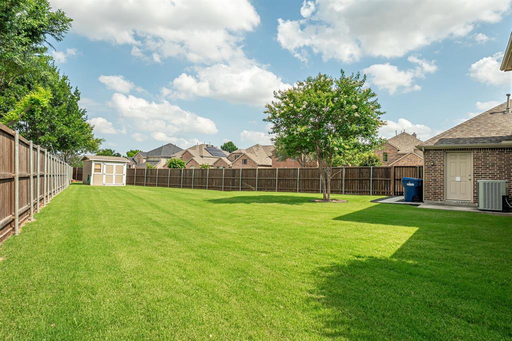 10600 Sedalia Drive Property Photo 5