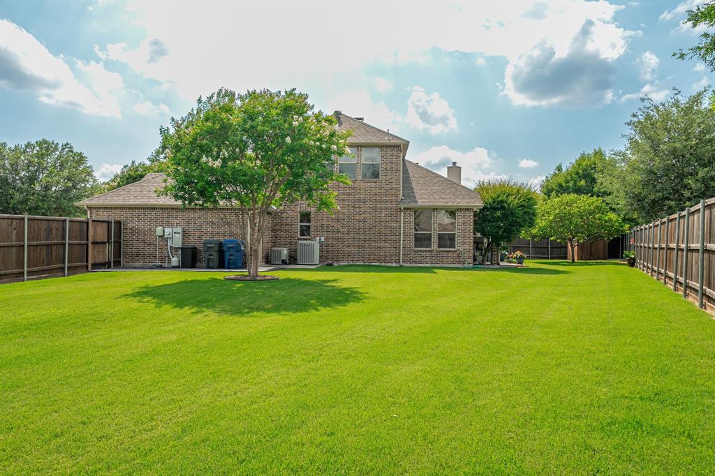 10600 Sedalia Drive Property Photo 6