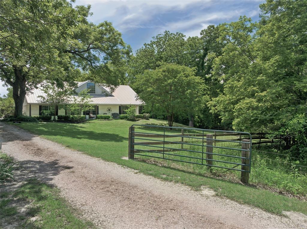 1000 Ballard Road Property Photo 1